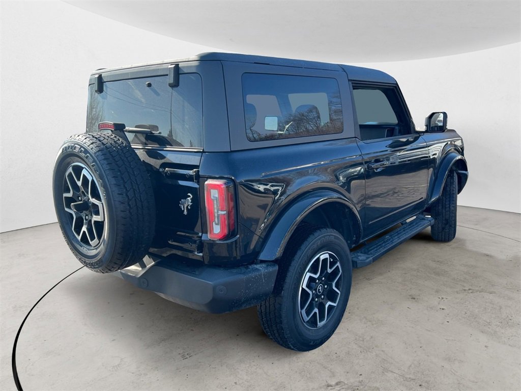 Used 2023 Ford Bronco Outer Banks image 3