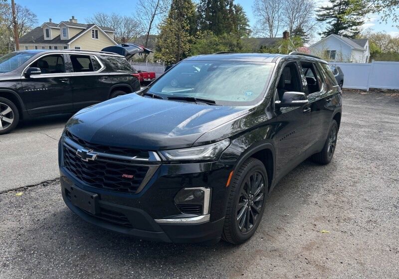 Used 2023 Chevrolet Traverse RS w/ LPO, Floor Liner Package AWD/4WD image 2