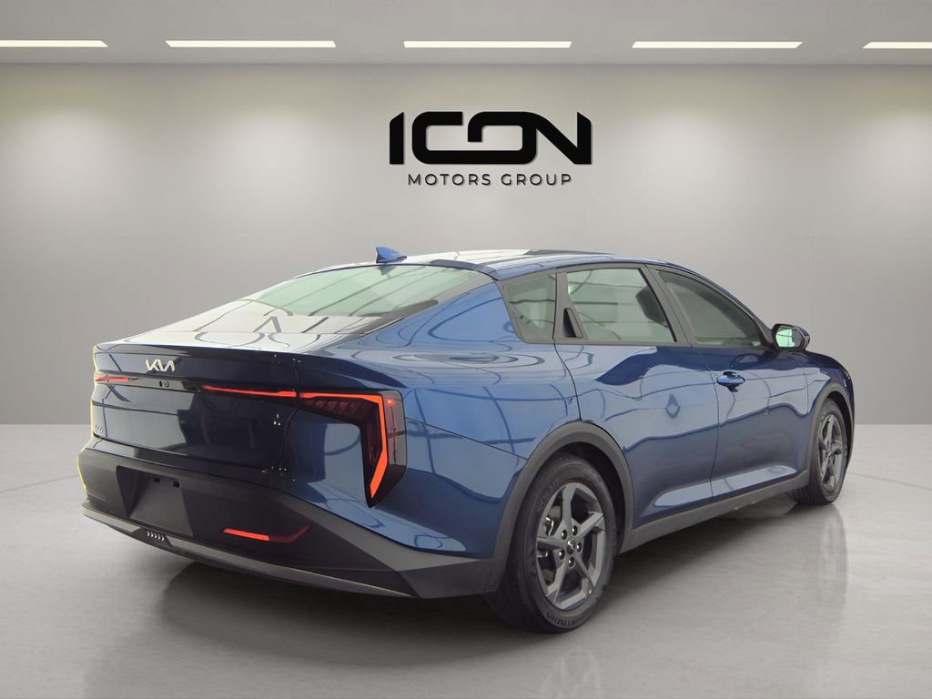 Used 2025 Kia K4 LXS FWD image 3
