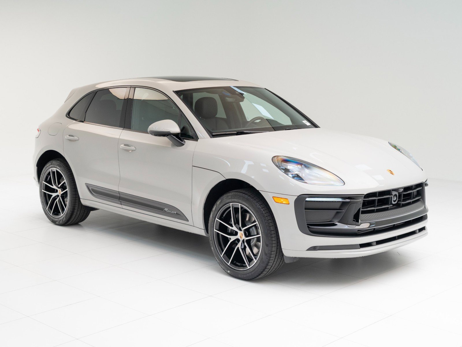 New 2026 Porsche Macan image 7