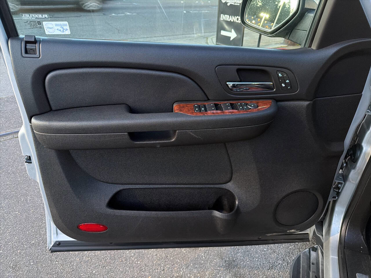 Used 2013 Chevrolet Suburban LTZ image 36