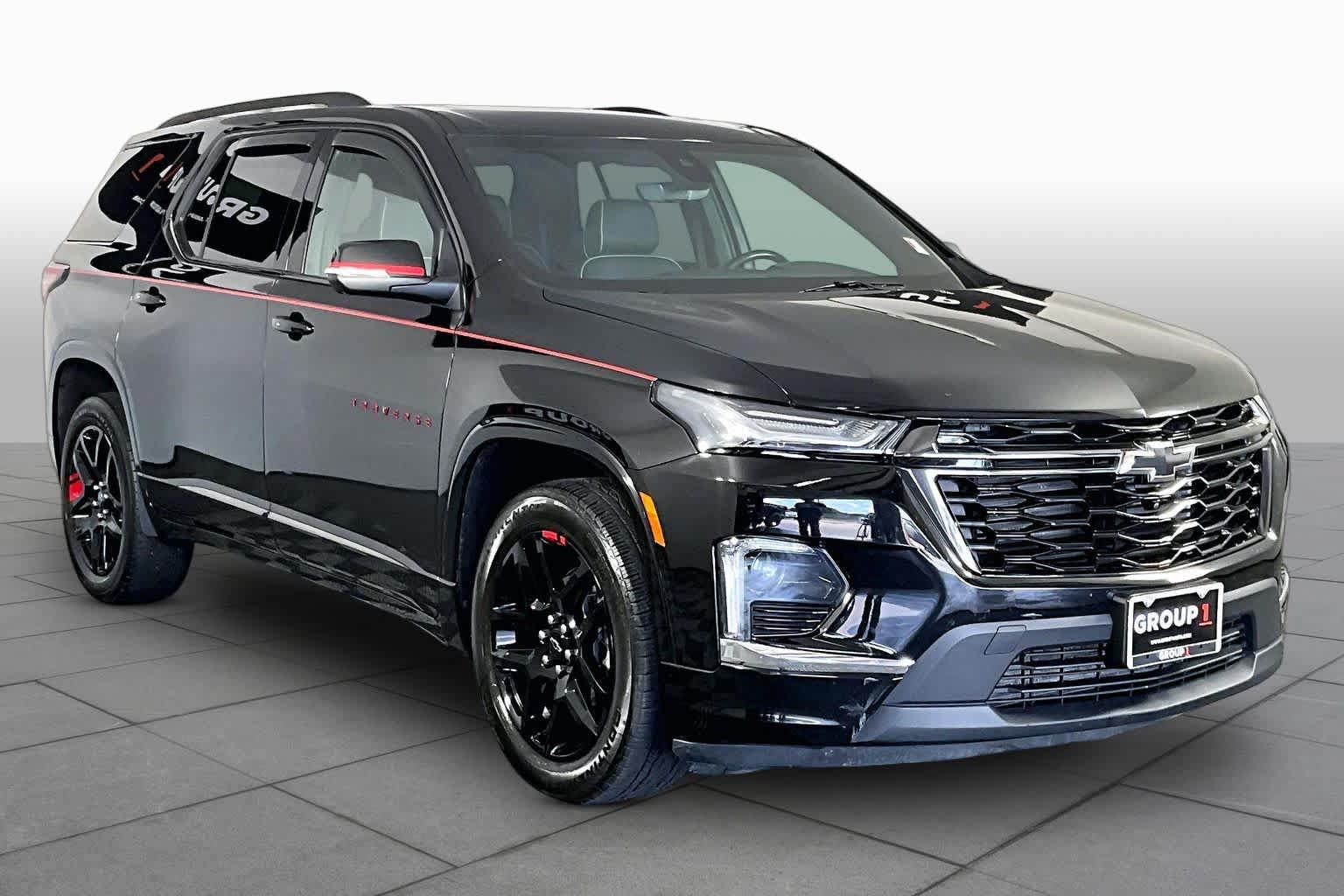 Used 2023 Chevrolet Traverse Premier w/ Redline Edition FWD image 3