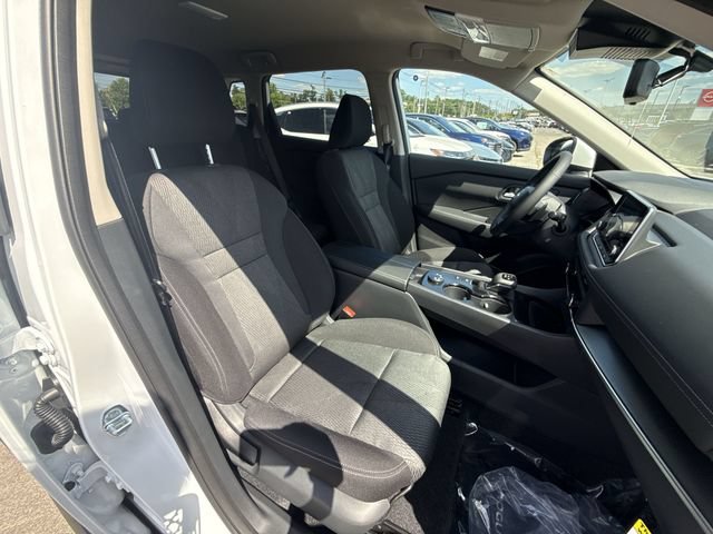 New 2026 Nissan Rogue SV w/ Cold Weather Package AWD/4WD image 23