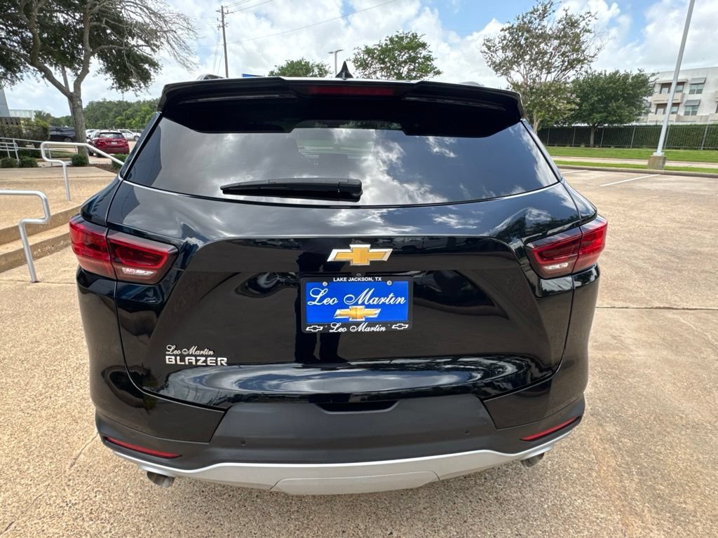 Used 2024 Chevrolet Blazer LT w/ Convenience Package FWD image 5