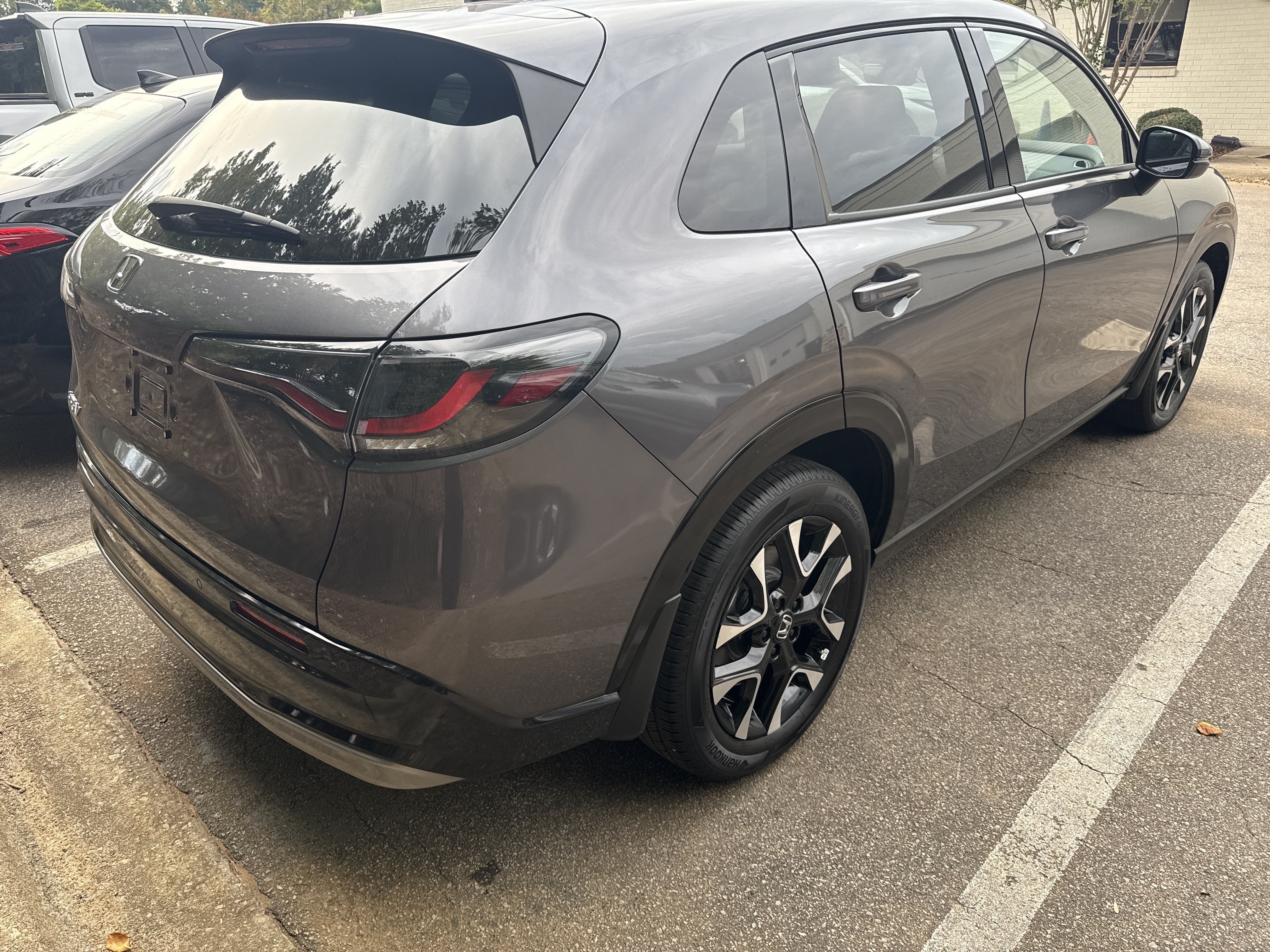 Used 2026 Honda HR-V EX-L image 8