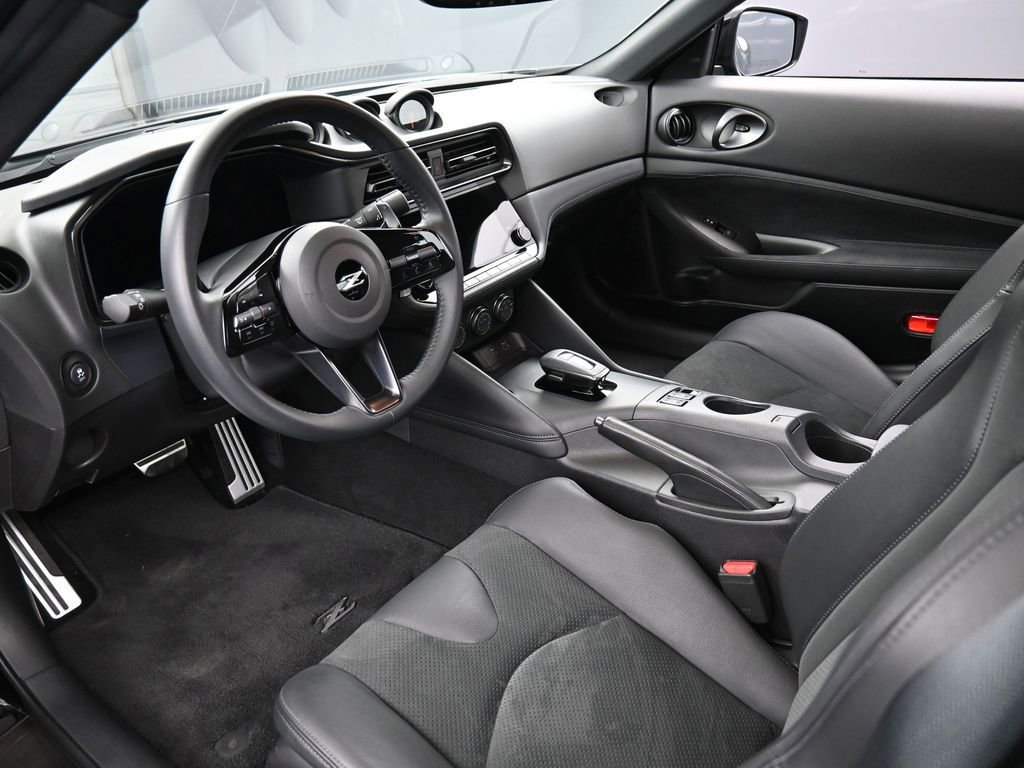 Used 2024 Nissan Z Performance w/ Floor Mat Package image 4