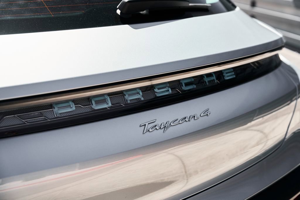 Used 2022 Porsche Taycan 4 Cross Turismo image 11