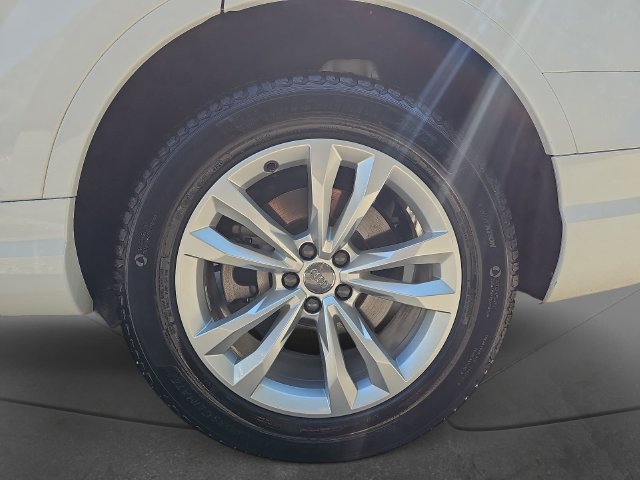 Used 2019 Audi Q7 2.0T Premium w/ Convenience Package AWD/4WD image 38