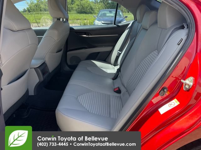 Used 2019 Toyota Camry SE w/ Convenience Package FWD image 25