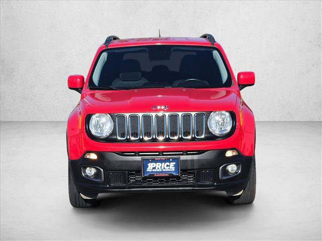 Used 2017 Jeep Renegade Latitude FWD video 2