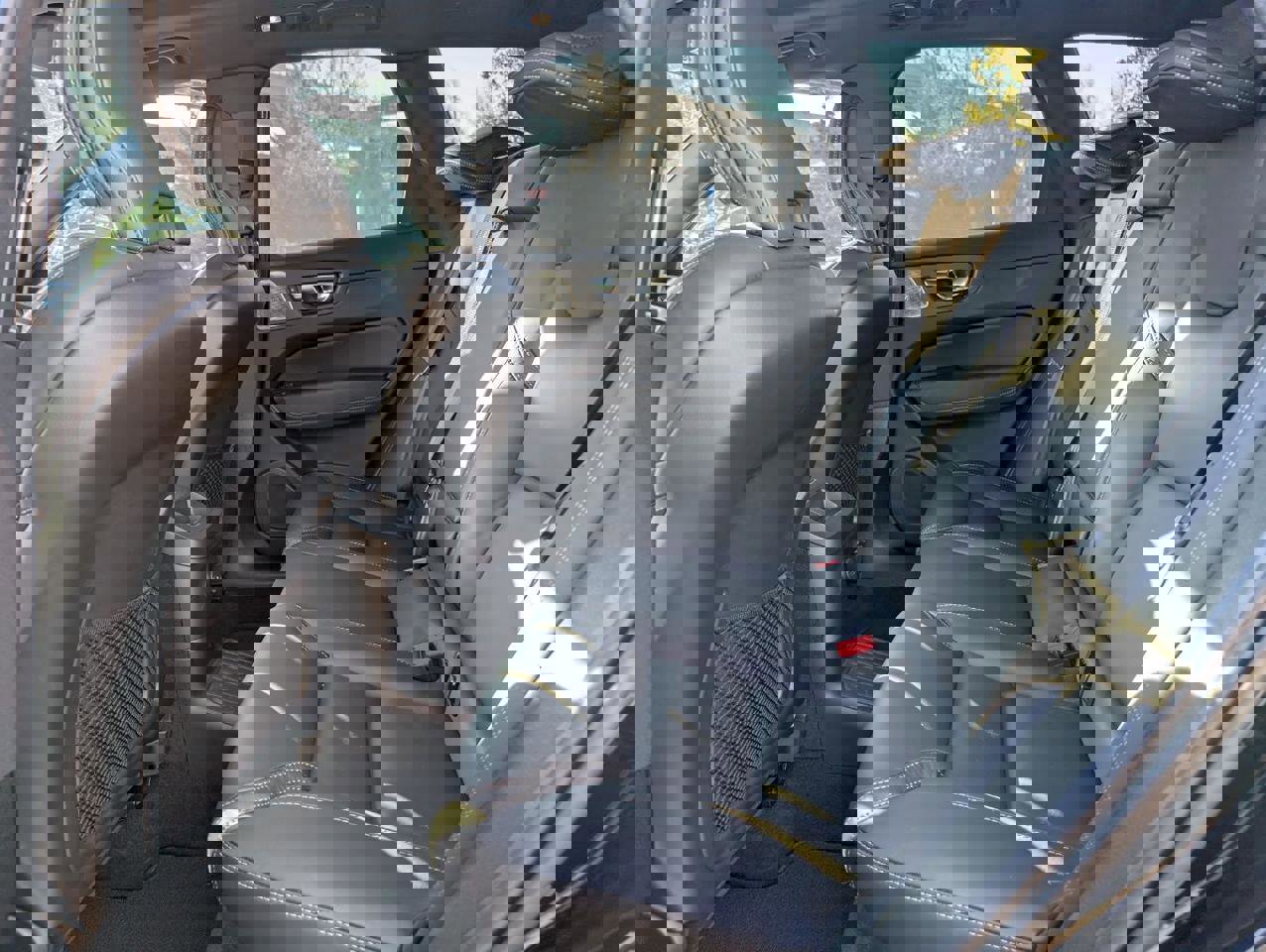 Used 2024 Volvo XC60 T8 Ultimate w/ Protection Package Premier image 11