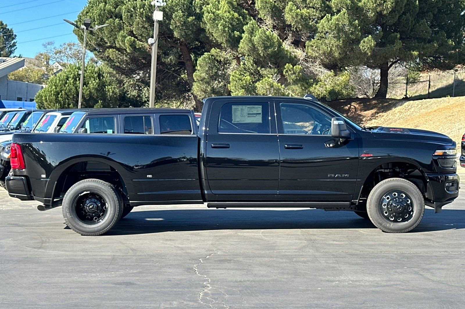 New 2026 RAM 3500 Laramie AWD/4WD video 3