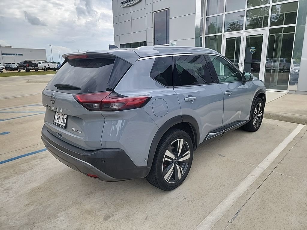 Used 2023 Nissan Rogue SL w/ SL Premium Package image 5