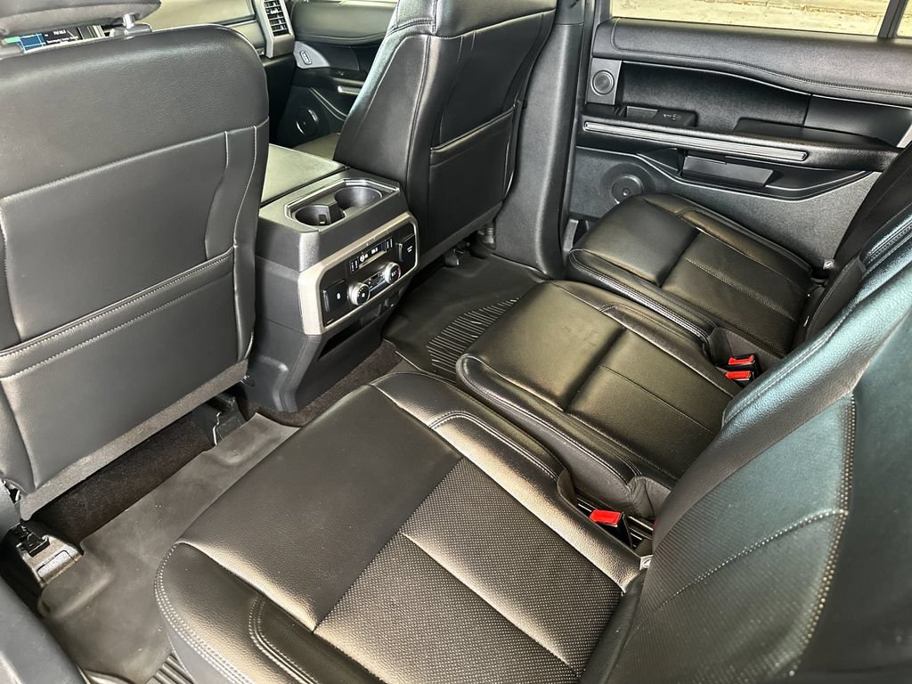 Used 2019 Ford Expedition Max XLT w/ Equipment Group 202A RWD image 10