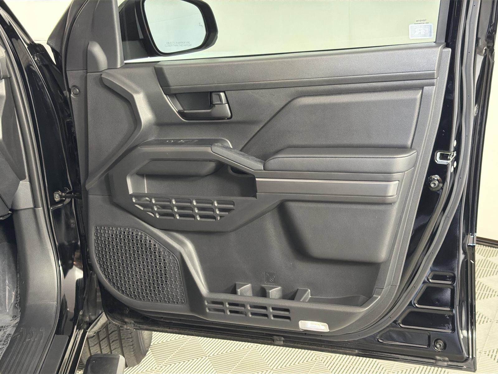 Used 2025 Toyota Tacoma SR5 image 32