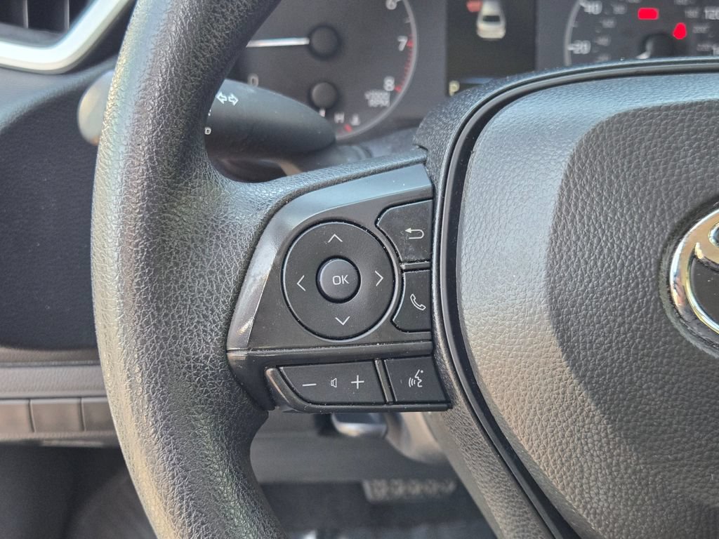 Used 2025 Toyota Corolla LE FWD image 22