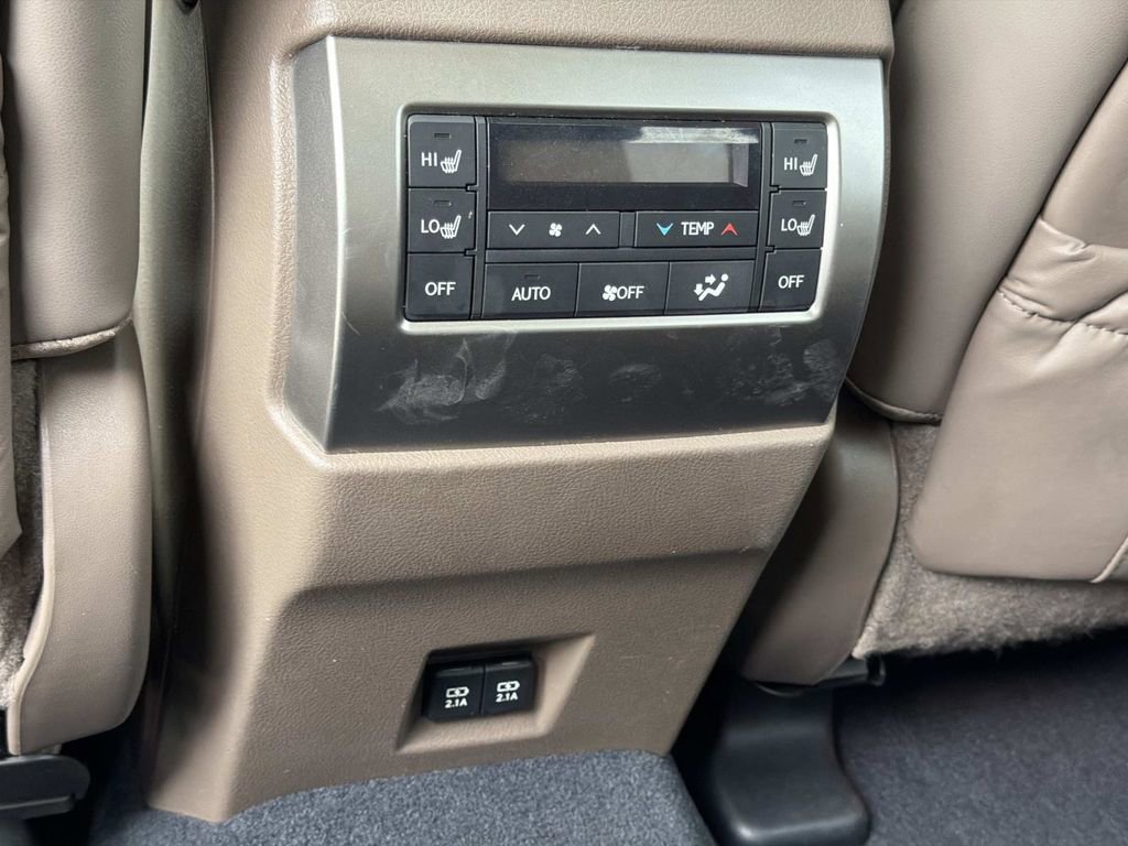 Used 2023 Lexus GX 460 Premium w/ Premium Package image 14