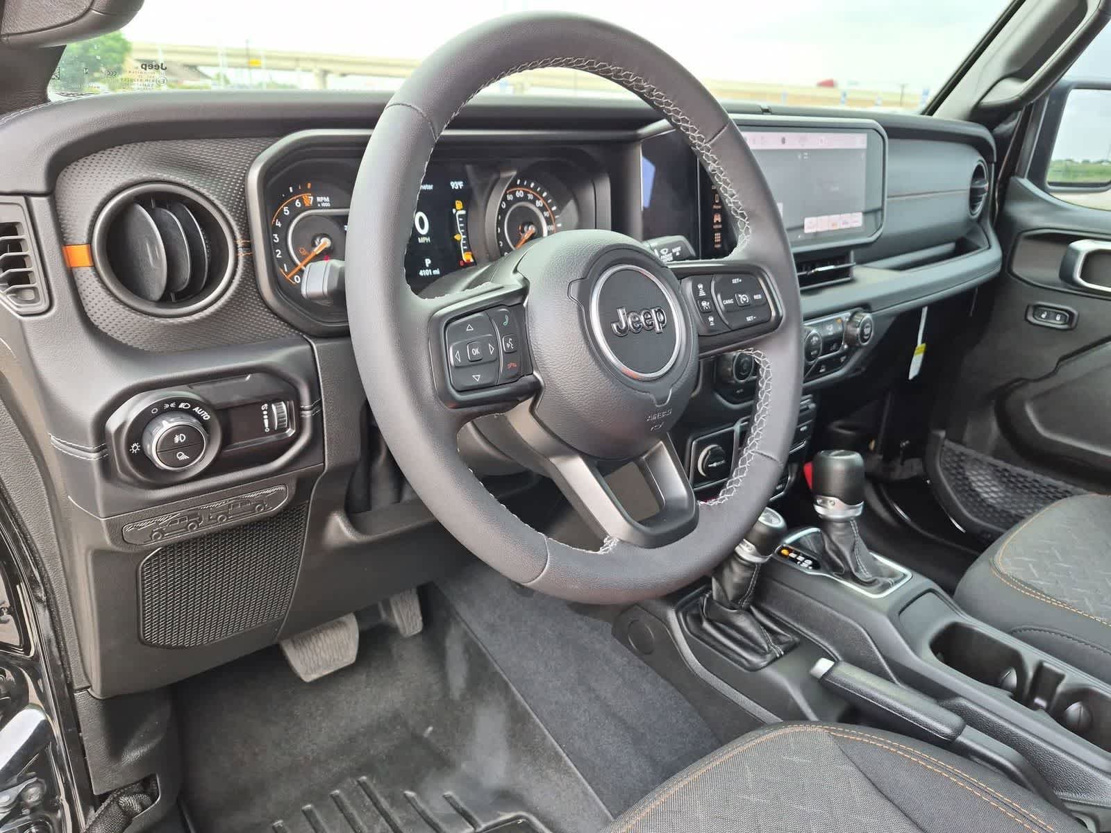 Used 2025 Jeep Gladiator Mojave AWD/4WD image 10