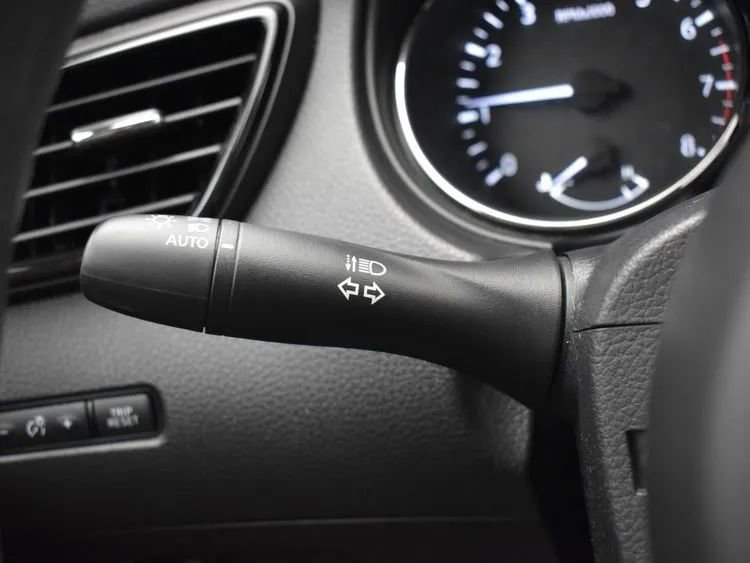 Used 2022 Nissan Rogue Sport S AWD/4WD image 25