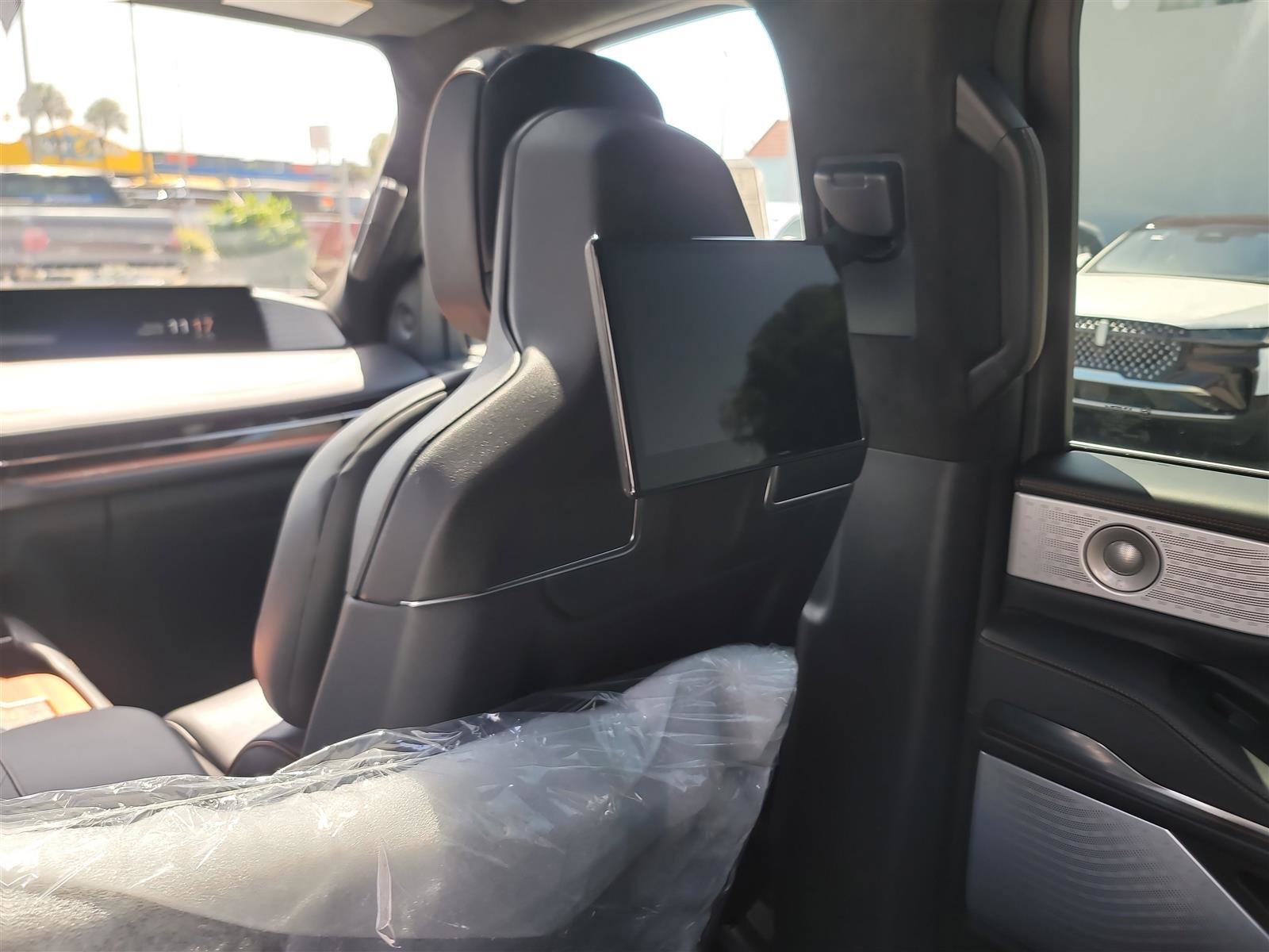 New 2025 Lincoln Navigator L Black Label image 18