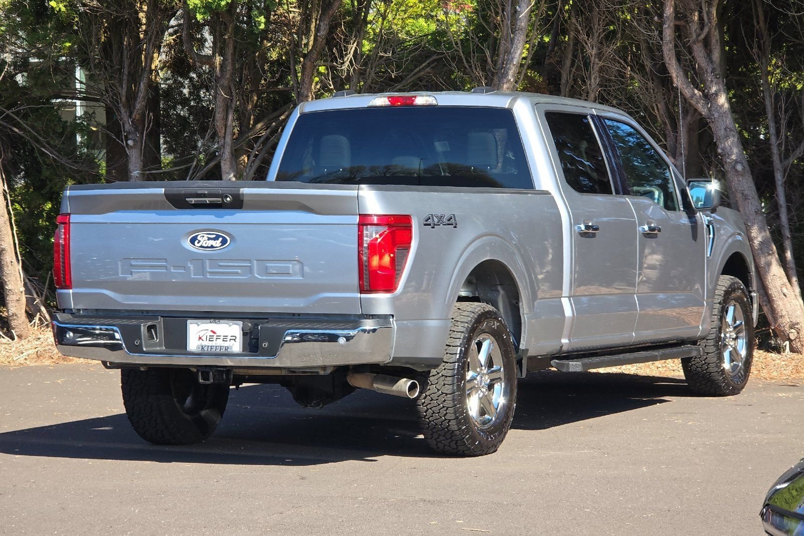 Used 2024 Ford F150 XLT w/ Tow/Haul Package AWD/4WD image 4