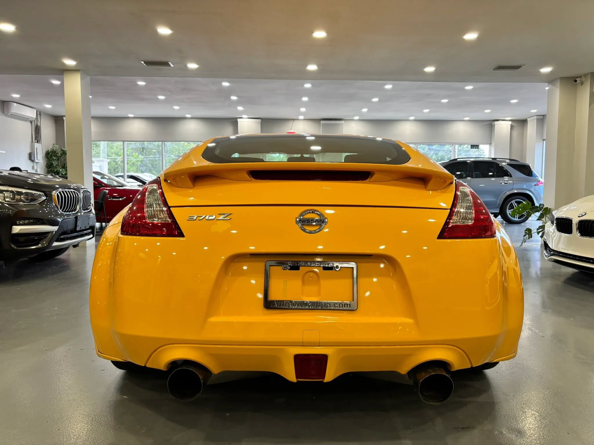 Used 2017 Nissan 370Z Coupe RWD image 6