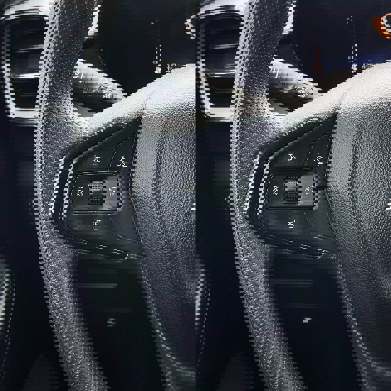 Used 2025 Chevrolet TrailBlazer LT image 14