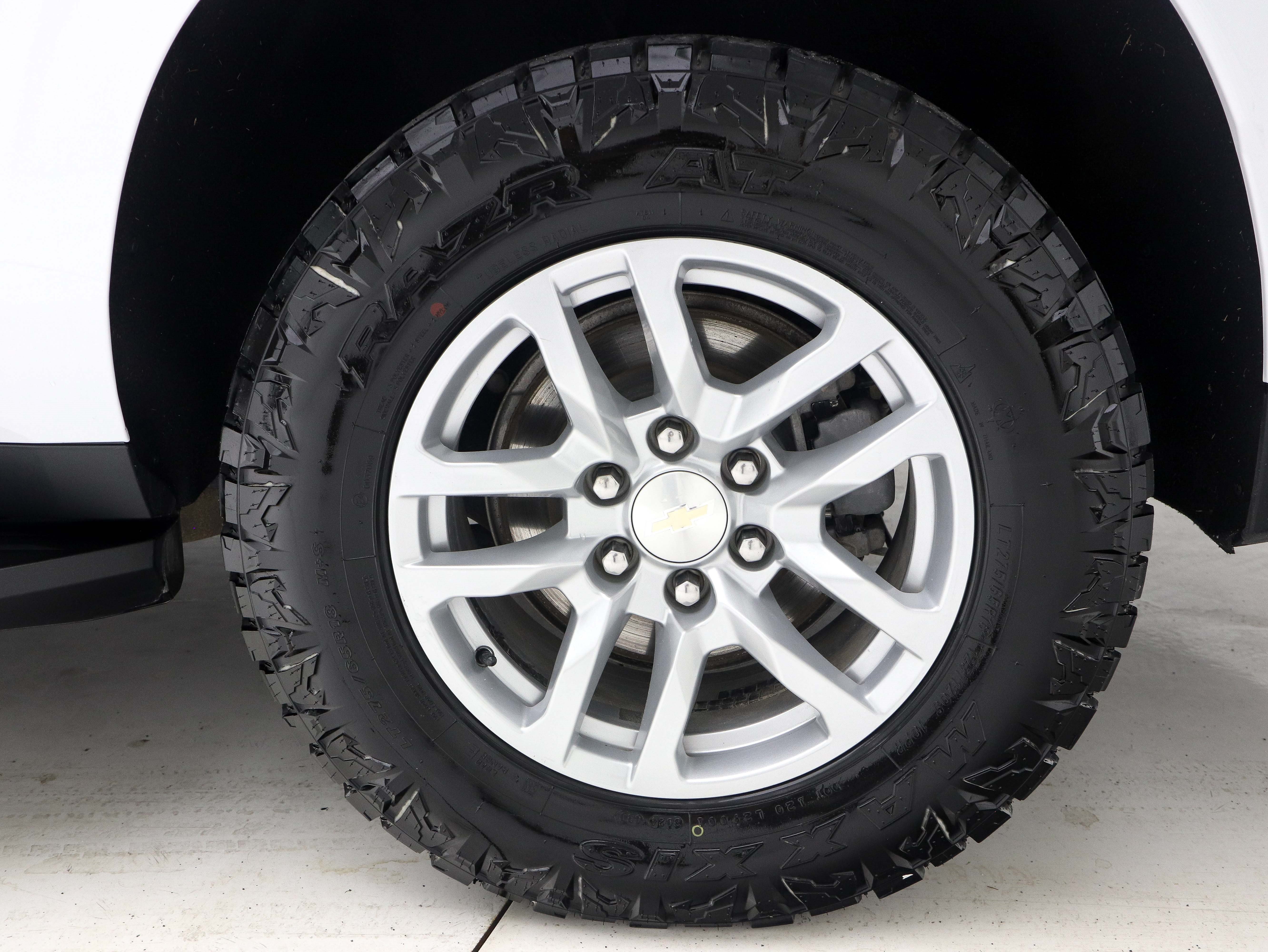 Used 2023 Chevrolet Suburban LT AWD/4WD image 33