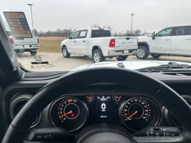 Used 2022 Jeep Wrangler Unlimited Sport image 19