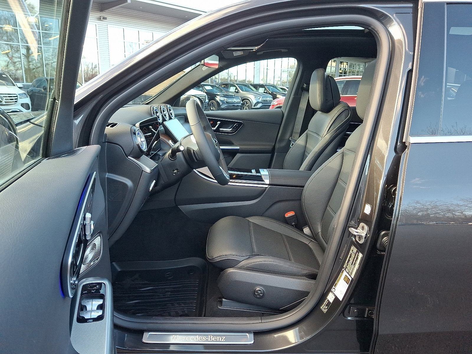 Used 2026 Mercedes-Benz GLC 300 4MATIC image 12