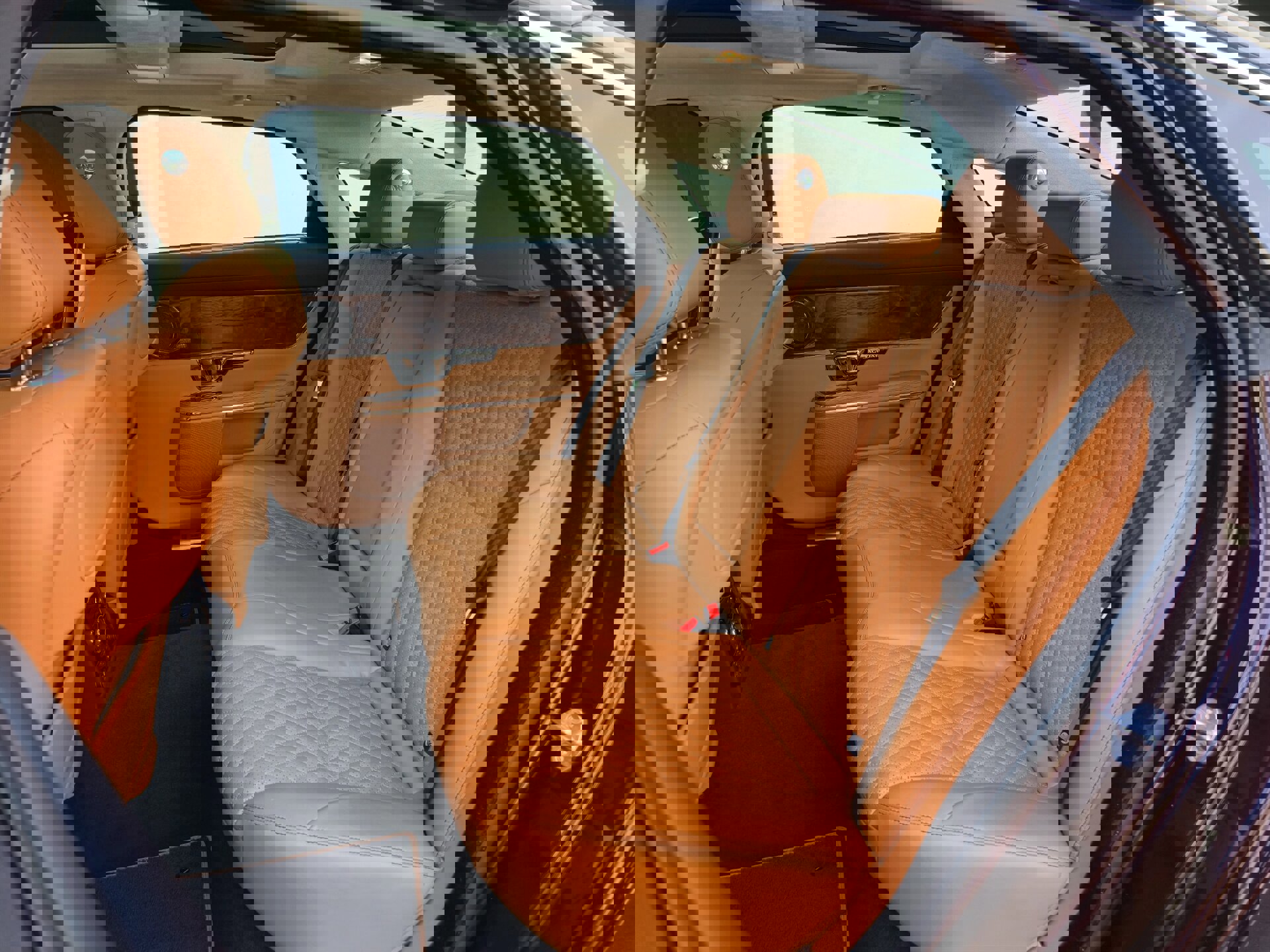 Used 2018 Jaguar XJ L Portfolio image 29