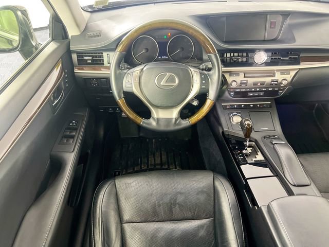 Used 2013 Lexus ES 350 w/ Luxury Pkg image 22