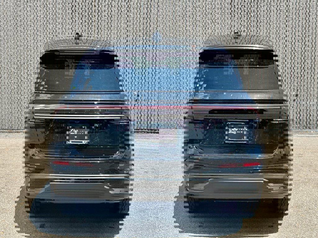 New 2025 Lincoln Nautilus Premier w/ Equipment Group 102A image 5