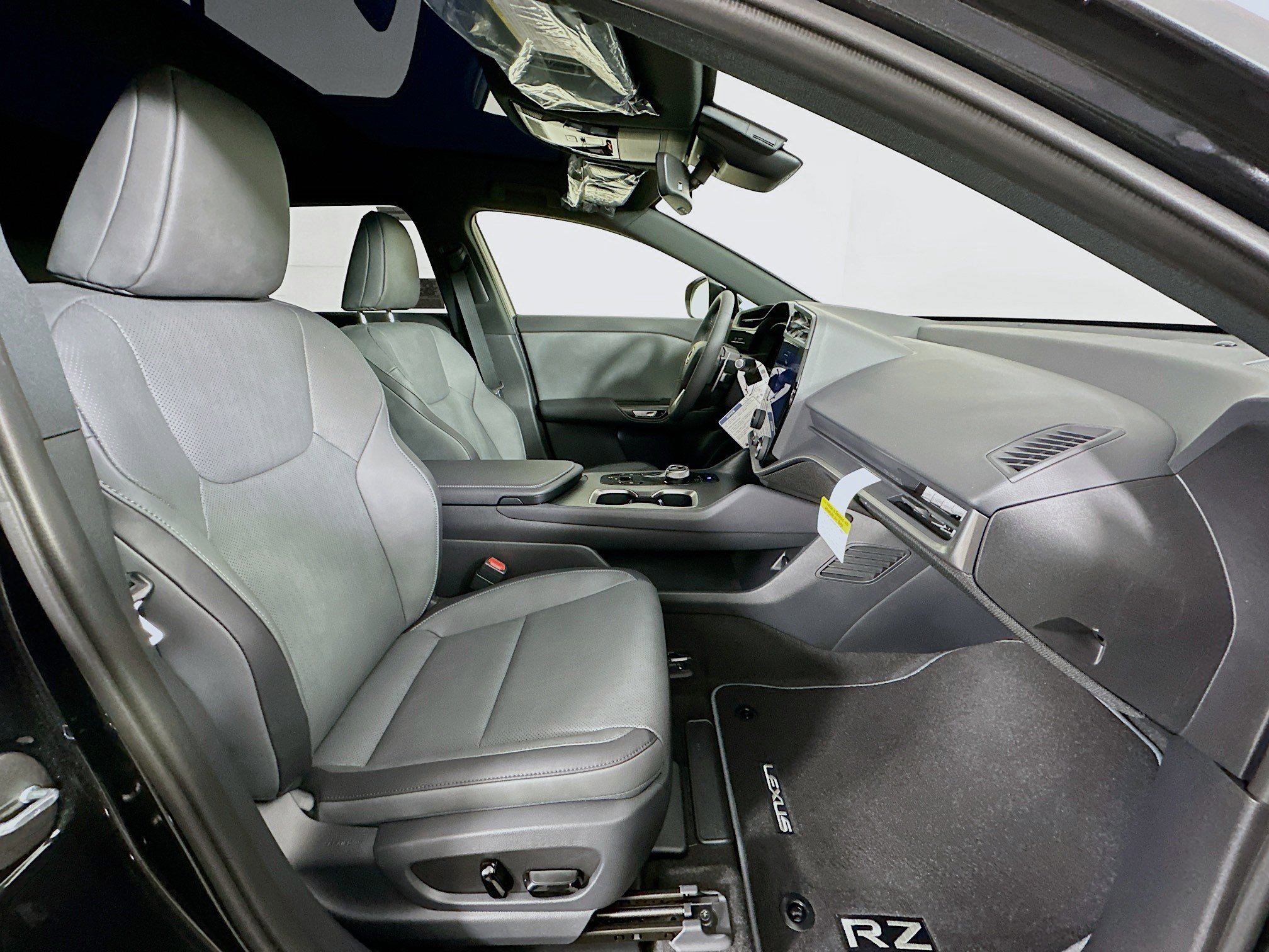 New 2026 Lexus RZ 450e AWD w/ Cold Area Package image 32