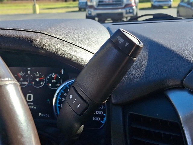 Used 2020 Chevrolet Suburban Premier image 16