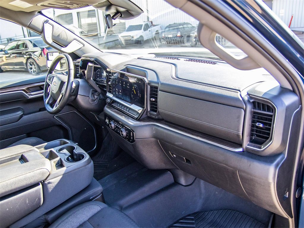 Used 2023 Chevrolet Silverado 1500 LT image 13