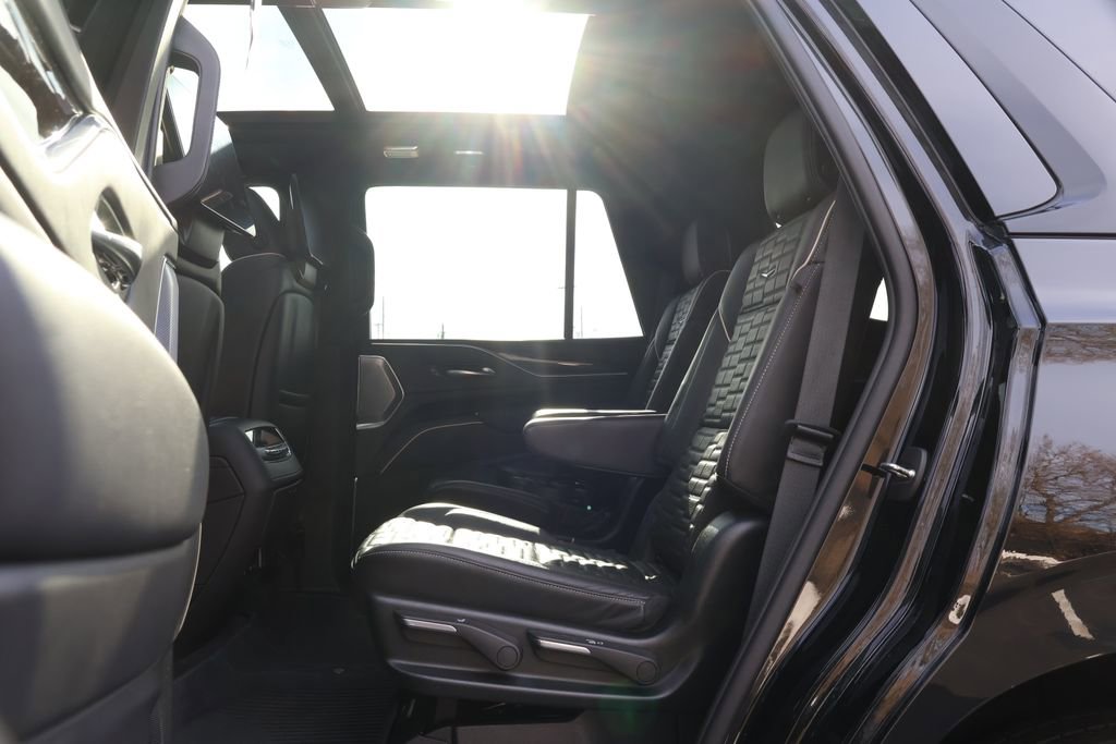 Used 2023 Cadillac Escalade Sport Platinum w/ LPO, ONYX Package image 51