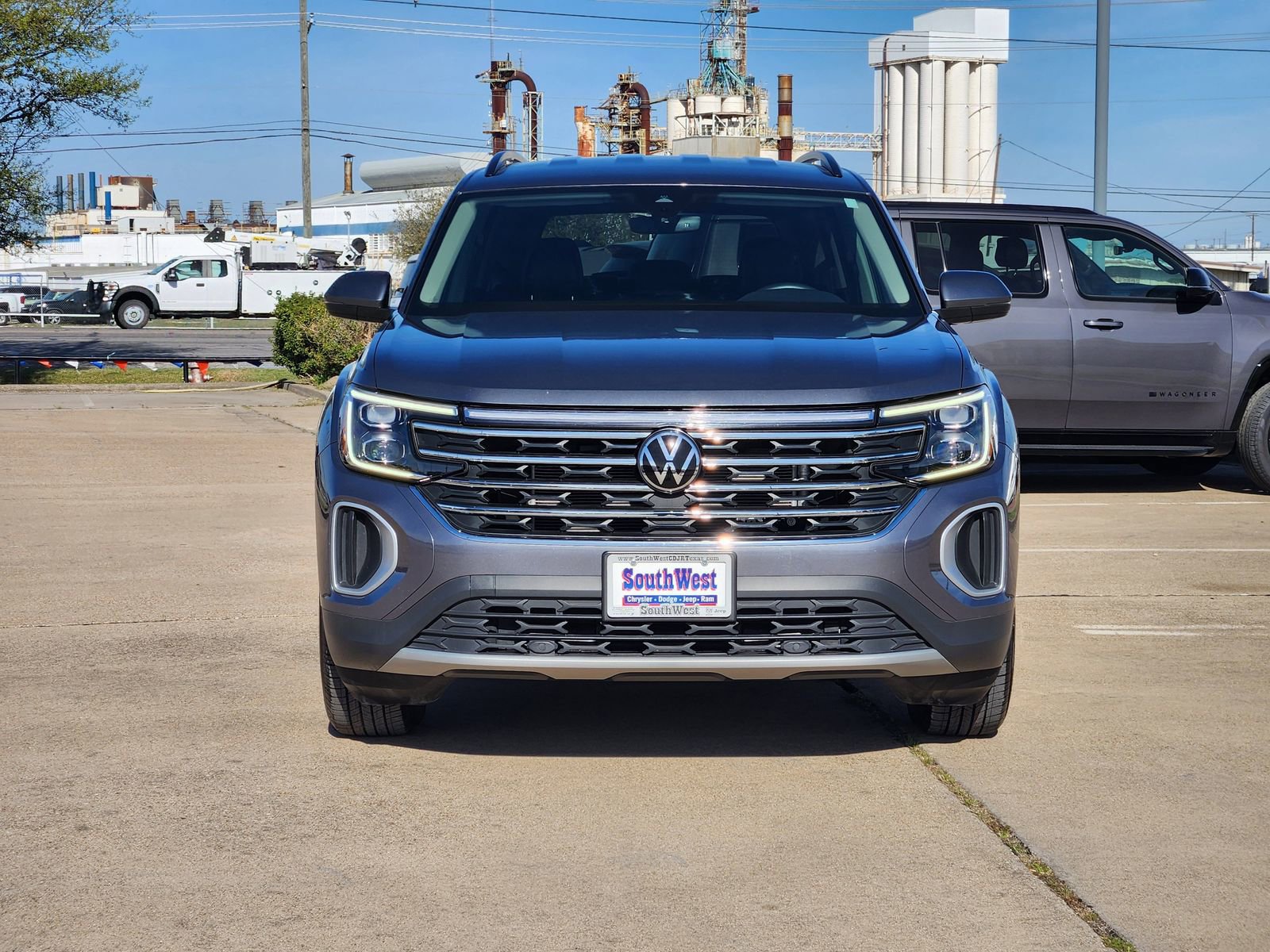 Used 2024 Volkswagen Atlas SE image 6