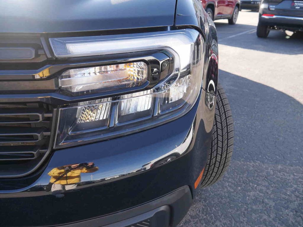 Used 2024 Ford Maverick Lariat w/ Black Appearance Package image 24