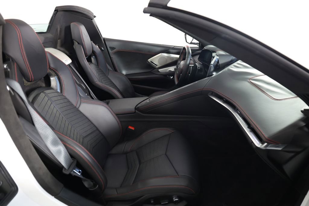 Used 2023 Chevrolet Corvette Stingray Premium Conv w/ Z51 Performance Package RWD image 13