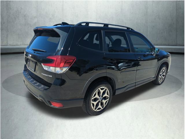 Used 2023 Subaru Forester Premium AWD/4WD image 6