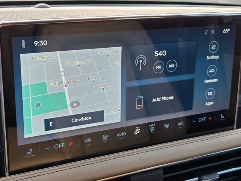 Used 2023 Lincoln Corsair Reserve image 18