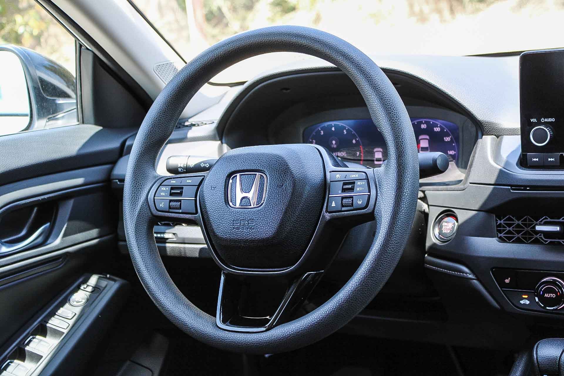 Certified 2025 Honda Accord SE image 17