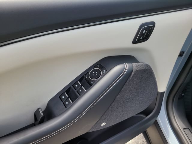 Used 2025 Ford Mustang Mach-E Premium RWD image 18
