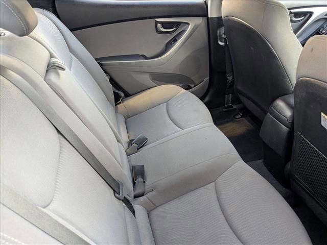 Used 2016 Hyundai Elantra SE image 17
