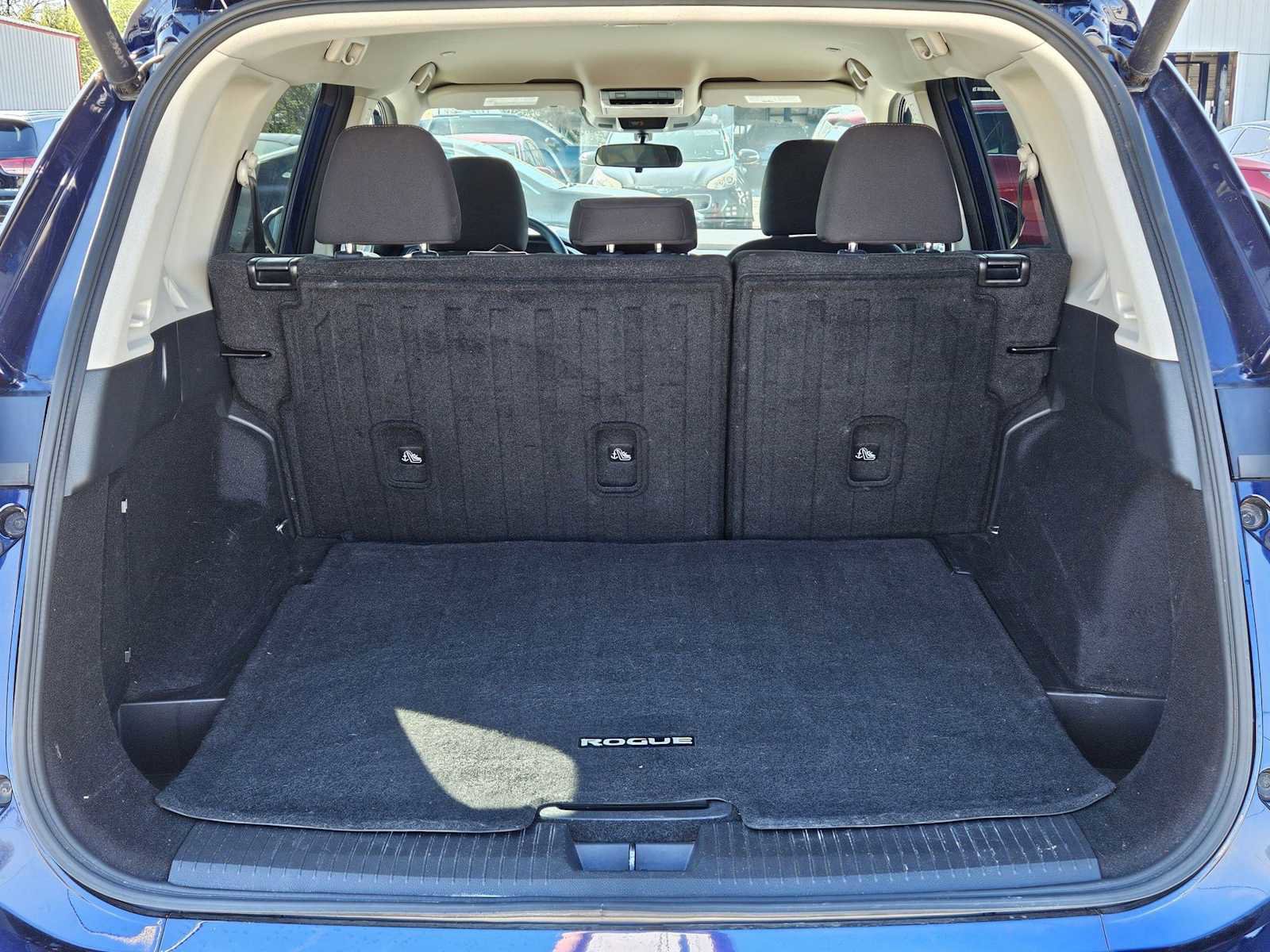 Used 2024 Nissan Rogue SV image 24