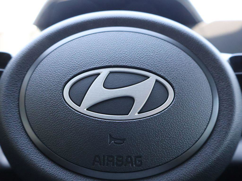 New 2026 Hyundai Elantra Sport image 28