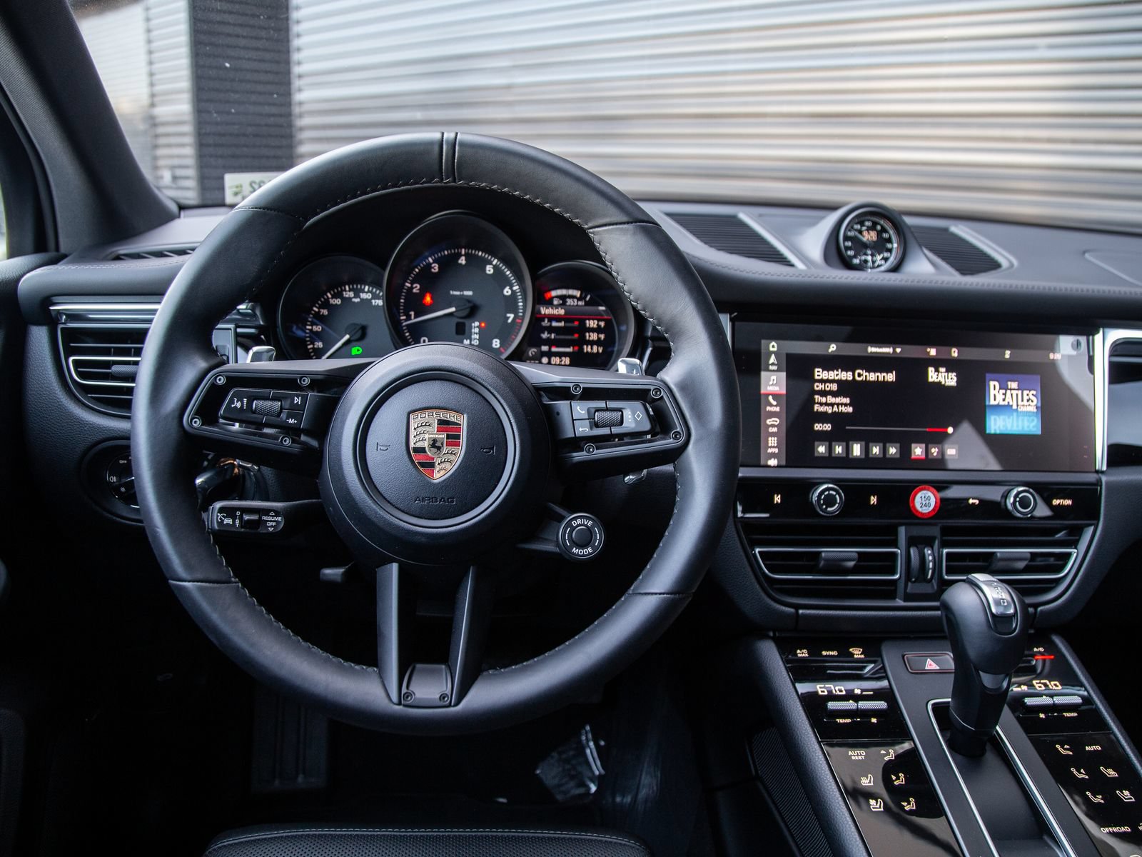 New 2026 Porsche Macan AWD/4WD image 16