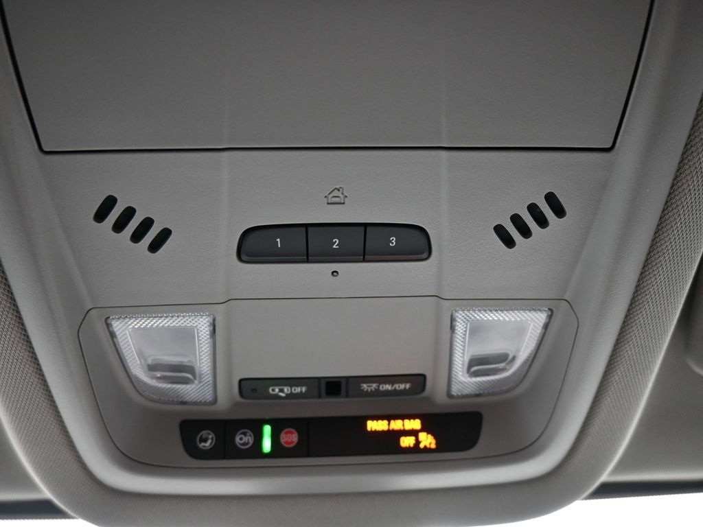 Used 2021 GMC Acadia SLT w/ Elevation Edition image 28