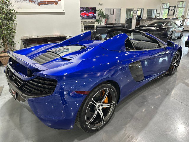Used 2015 McLaren 650S Spider RWD image 35